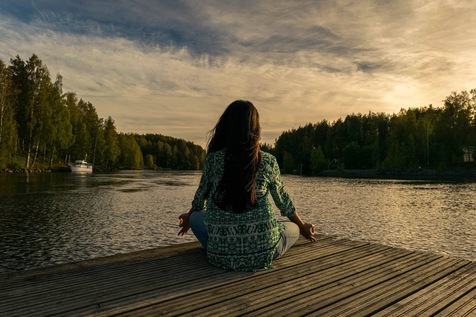Mengapa Komitmen dengan Meditasi Sulit Dilakukan?